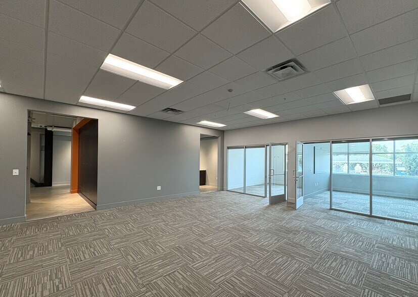 More Photos Of 8890 E 116th St, Fishers Medical For Lease