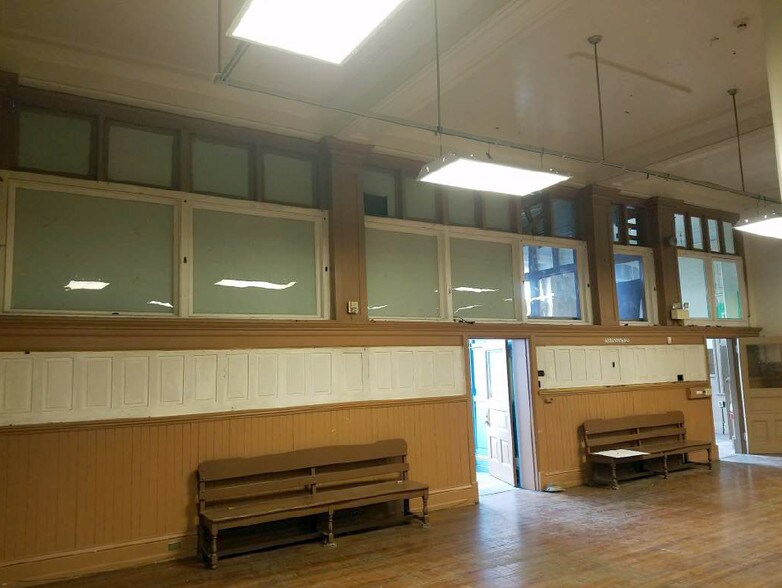 More Photos Of 55 W Philadelphia St, York Restaurant For Lease