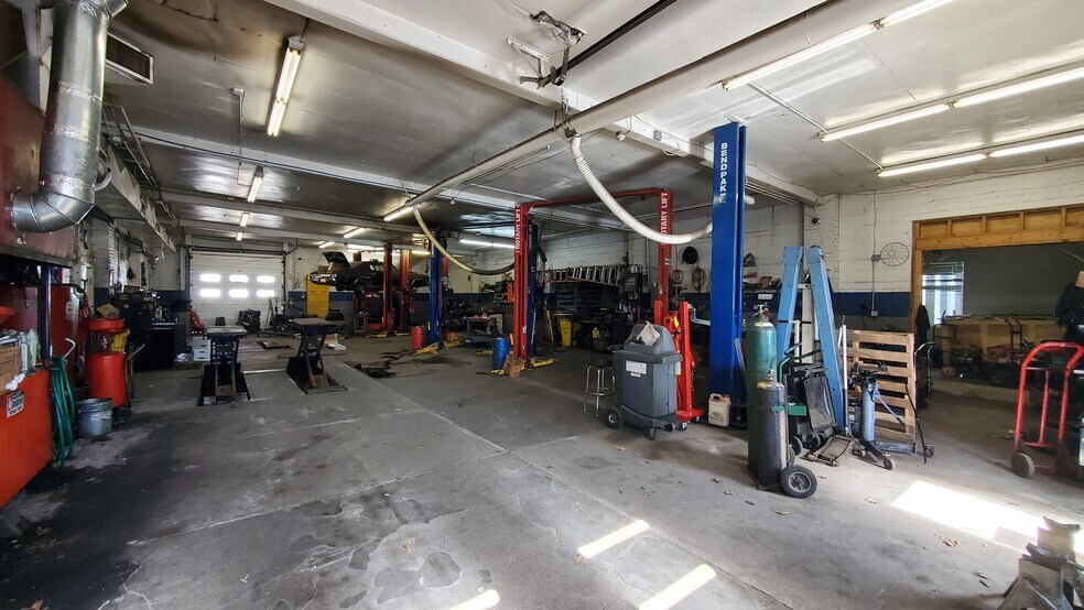 More Photos Of 2420 Rt 52, Pine Bush Light Distribution For Sale