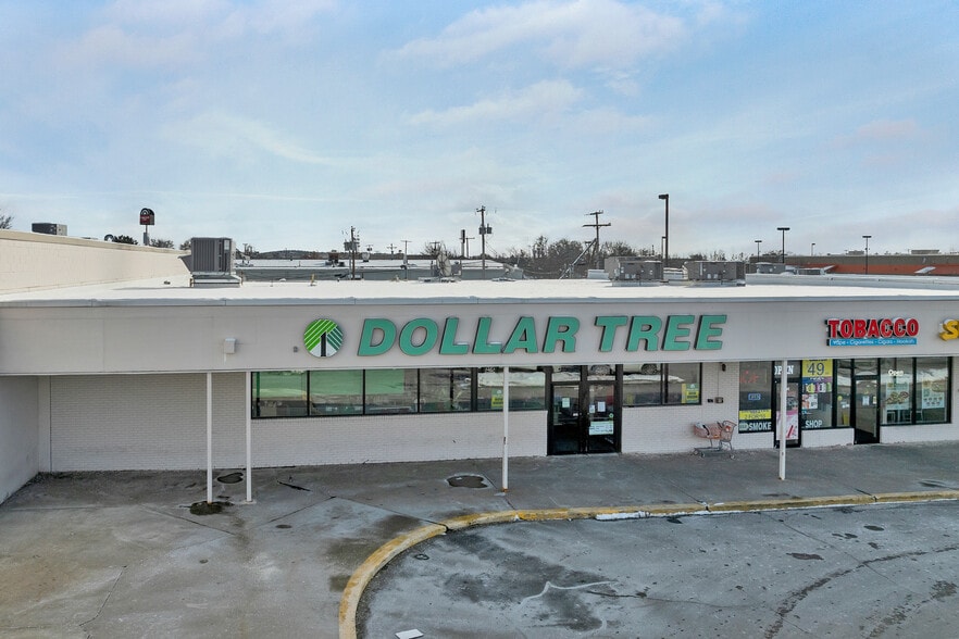 More Photos Of 777 S Willow St, Manchester Storefront For Lease