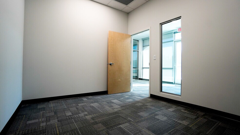 More Photos Of 1290 Ocoee Apopka Rd, Ocoee Unknown For Lease