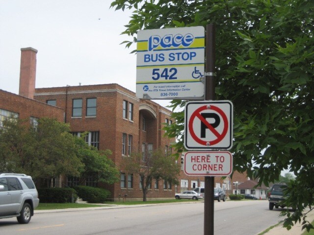 More Photos Of 366-368 Bluff City Blvd, Elgin Manufacturing For Lease