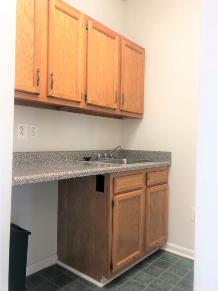More Photos Of 10260-10268 Baltimore National Pike, Ellicott City Office For Lease