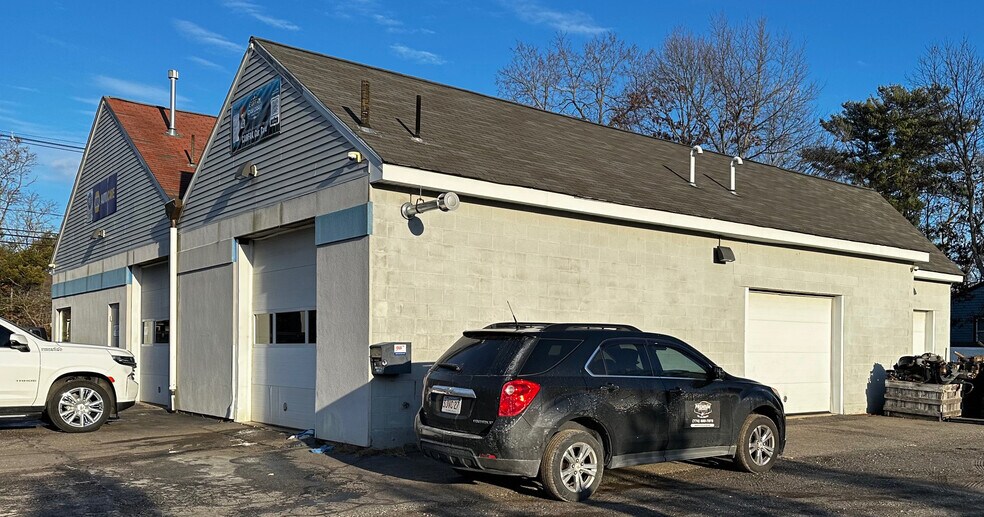 More Photos Of 119 E Grove St, Middleborough Auto Dealership For Sale