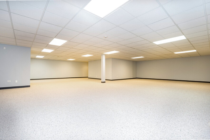 More Photos Of 16610 W 159th St, Lockport Medical For Sale