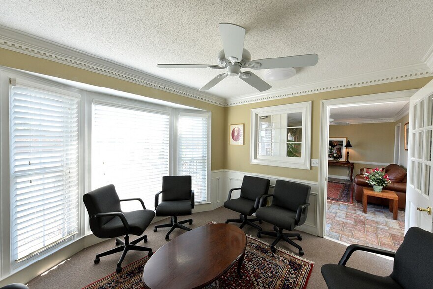 More Photos Of 2601 Sandy Plains Rd, Marietta Office For Sale