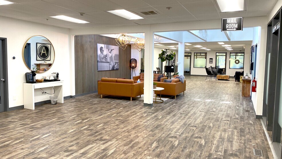 More Photos Of 3901 SE Naef Rd, Portland Manufacturing For Lease