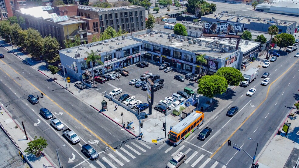 More Photos Of 6051 Hollywood Blvd, Los Angeles Storefront For Lease
