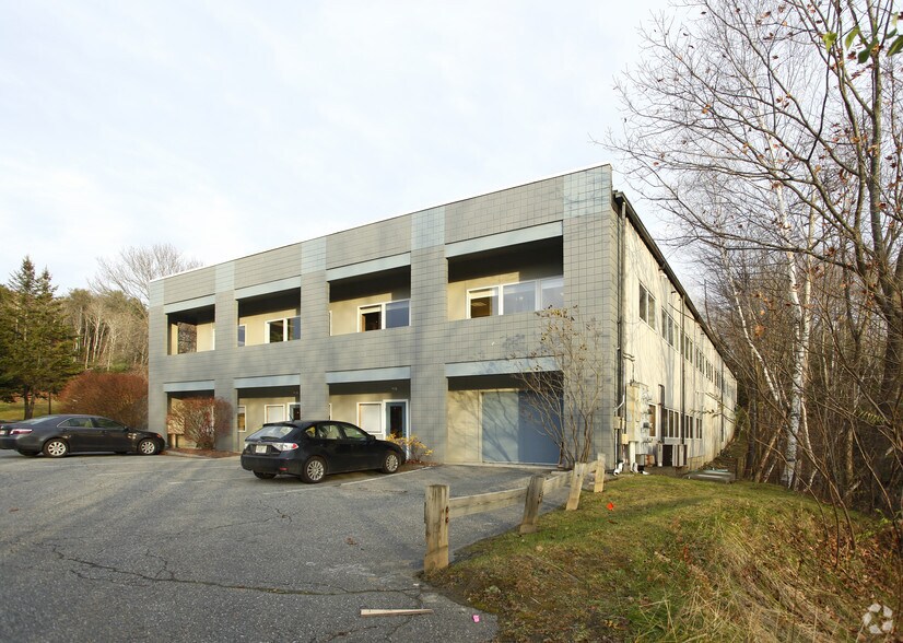 Primary Photo Of 30 Airport Rd, West Lebanon Office For Lease