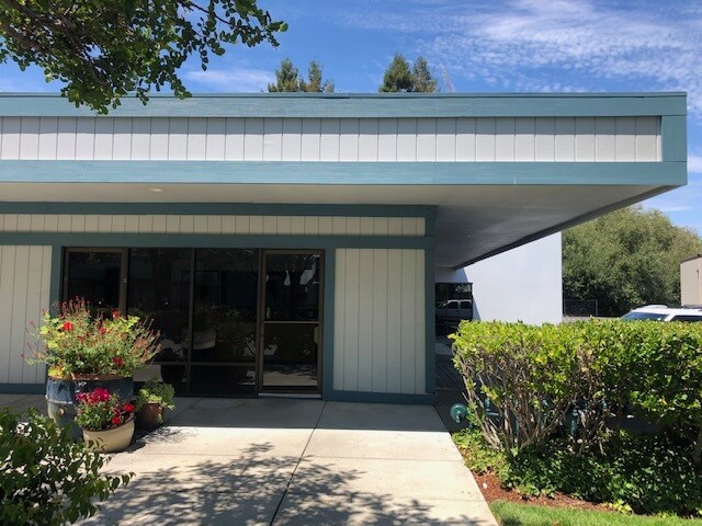 More Photos Of 11 Commercial Blvd, Novato Warehouse For Lease