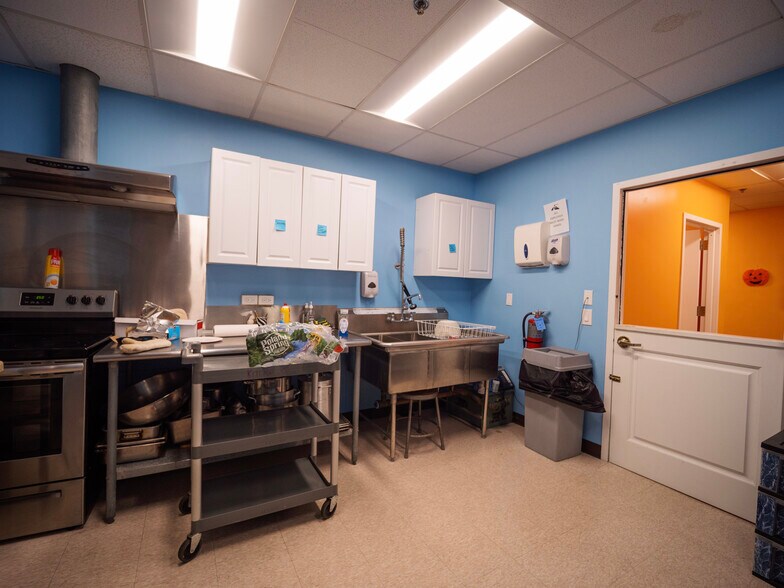 More Photos Of 100 S Broad St, Philadelphia Office For Lease