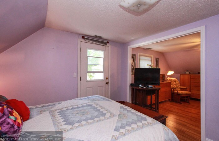 More Photos Of 2726 View Dr, Running Springs Hotel For Sale