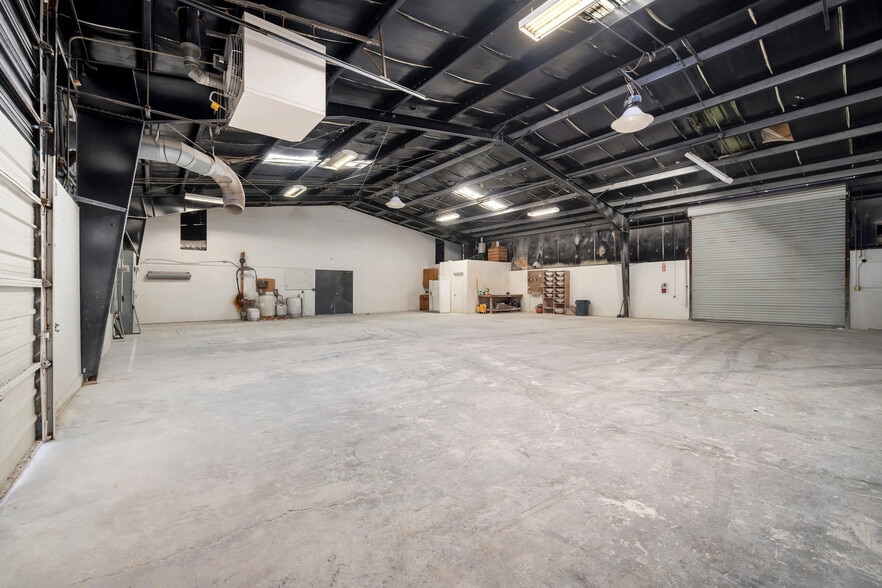 More Photos Of 741 Paso Robles St, Paso Robles Warehouse For Lease