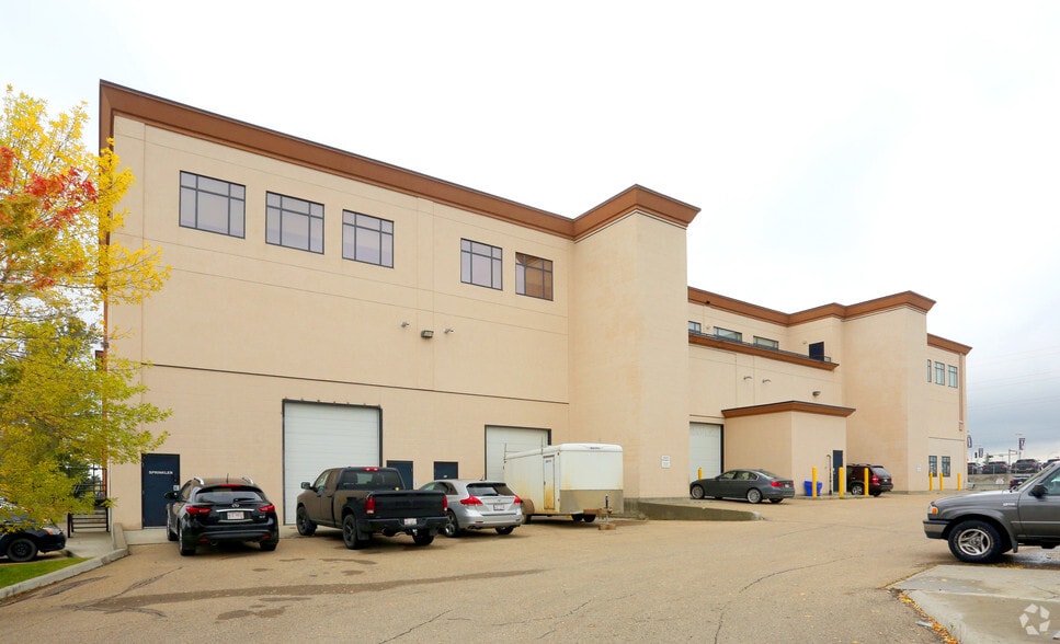 More Photos Of 9803-9815 34 Ave NW, Edmonton Office For Sale