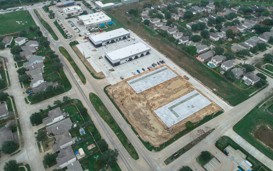 More Photos Of 3740 N Mason Rd, Katy Flex For Lease