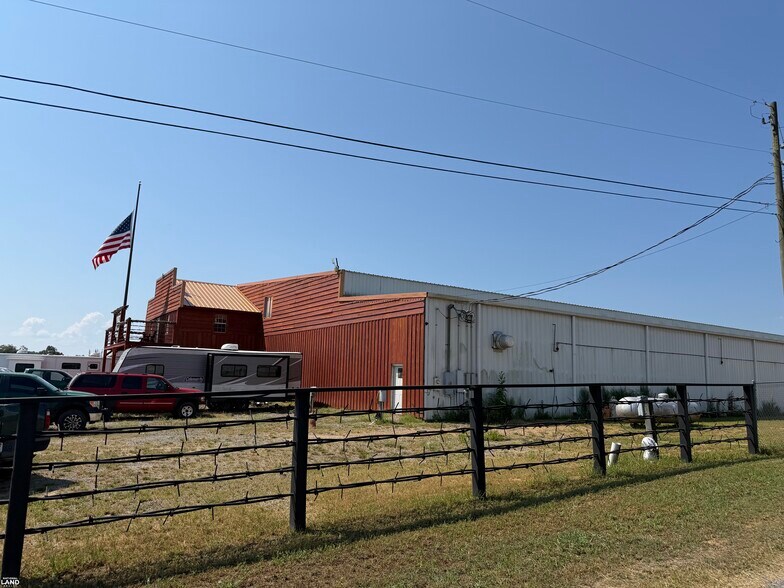 More Photos Of 145 Arena Dr, Cleveland Warehouse For Sale