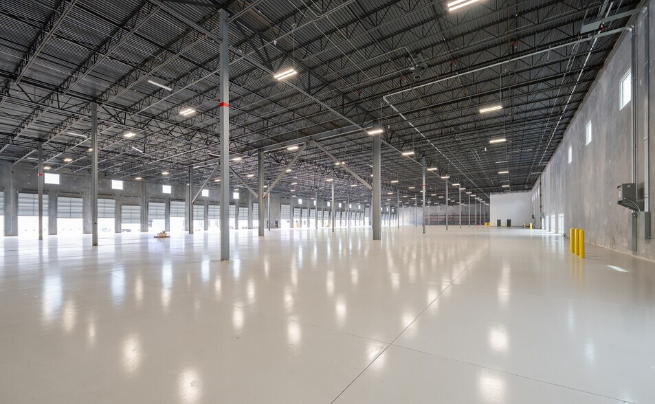 More Photos Of 2280 Lane Ave N, Jacksonville Unknown For Lease