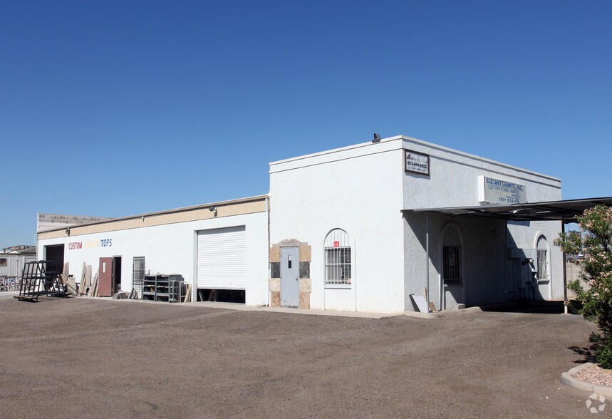 More Photos Of 7838 N 68th Ave, Glendale Manufacturing For Lease