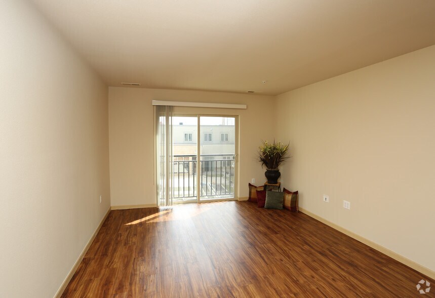 More Photos Of 141 Main St, Racine Apartments For Sale