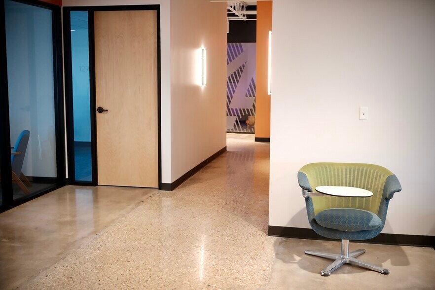 More Photos Of 6539 E 31st St, Tulsa Coworking Space