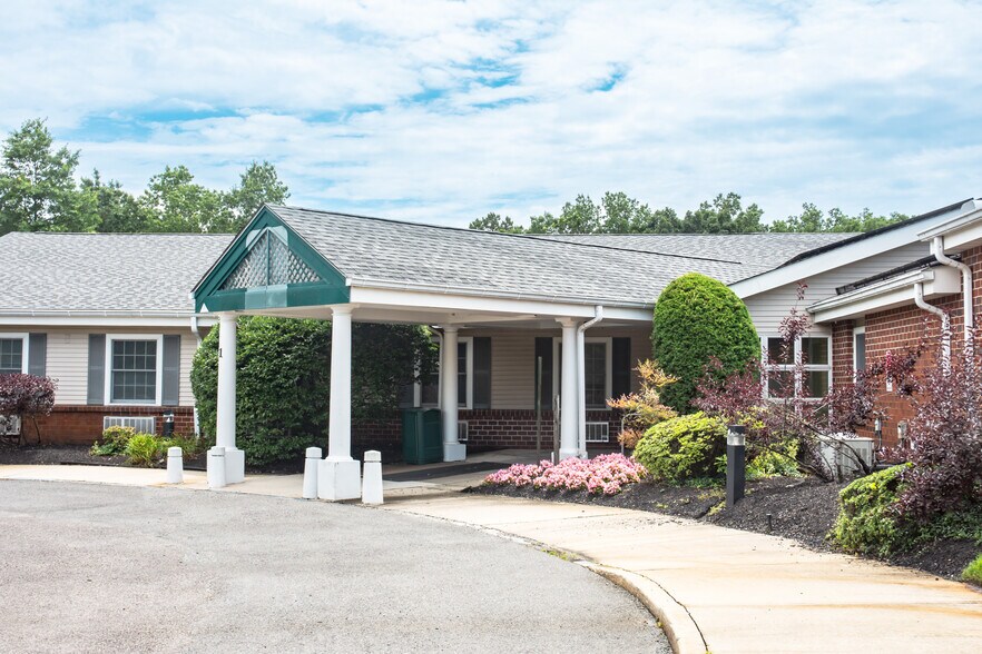 More Photos Of 94 Stevens Rd, Toms River Healthcare For Lease