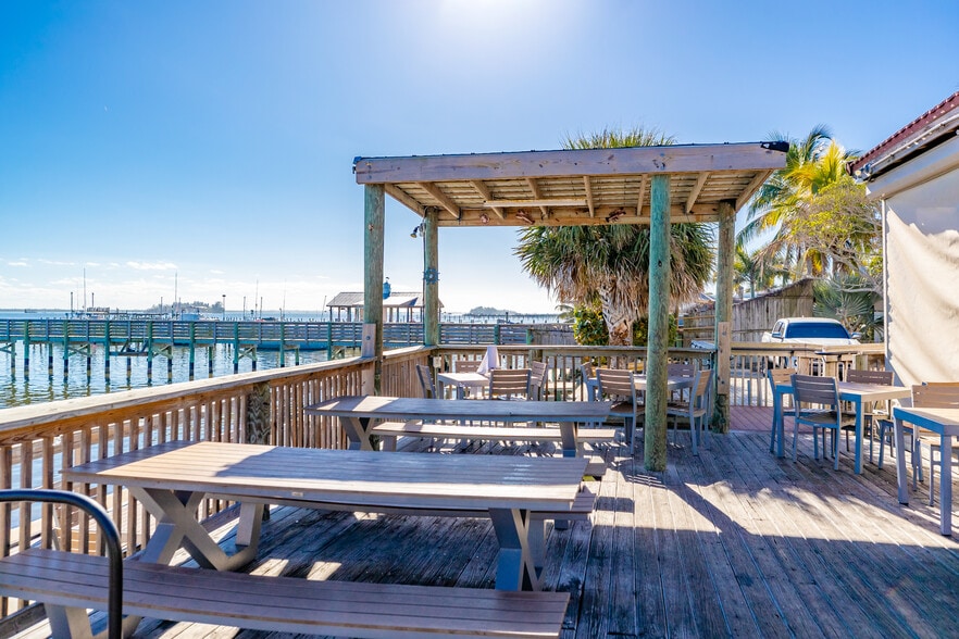 More Photos Of 1550 Indian River Dr, Sebastian Restaurant For Sale