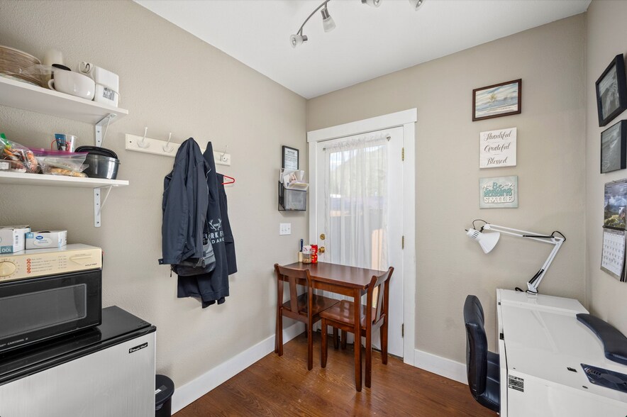 More Photos Of 401 N Stephen St, Clark Fork Storefront Retail Residential For Sale