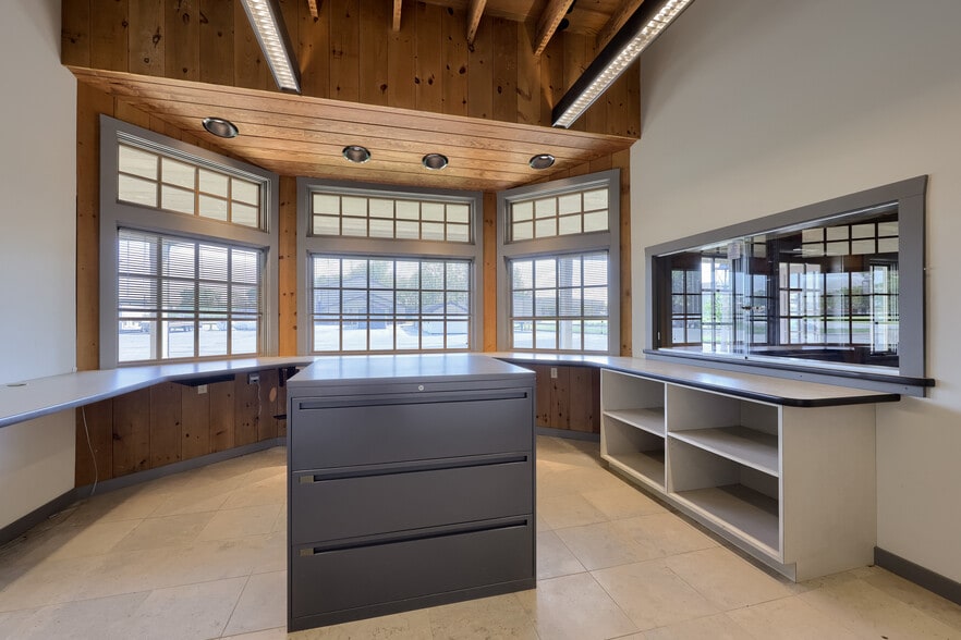 More Photos Of 709 Hartman Station Rd, Lancaster Loft Creative Space For Lease