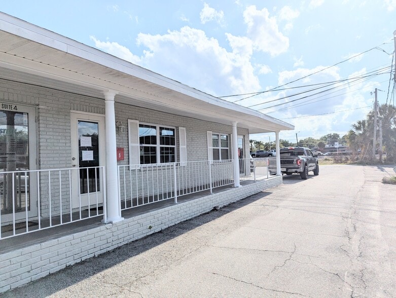 Primary Photo Of 1421 Commercial Park Dr, Lakeland Storefront Retail Office For Lease