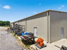 More Photos Of 806 Whitaker Rd, New Market Warehouse For Sale