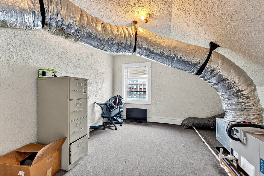 More Photos Of 160 Bloomfield Ave, Verona Storefront Retail Office For Sale