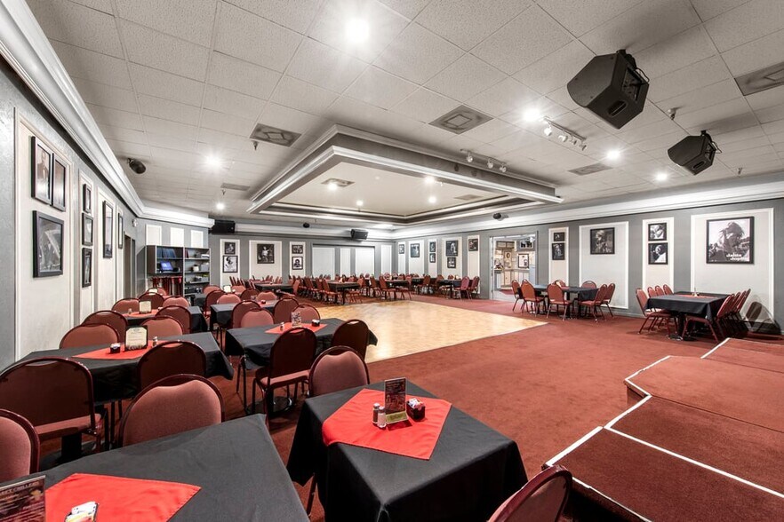 More Photos Of 4725 Vincennes Blvd, Cape Coral Restaurant For Sale