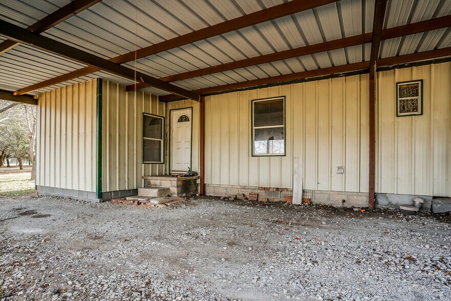 More Photos Of 14330 S Highway 281, Santo Trailer Camper Park For Sale