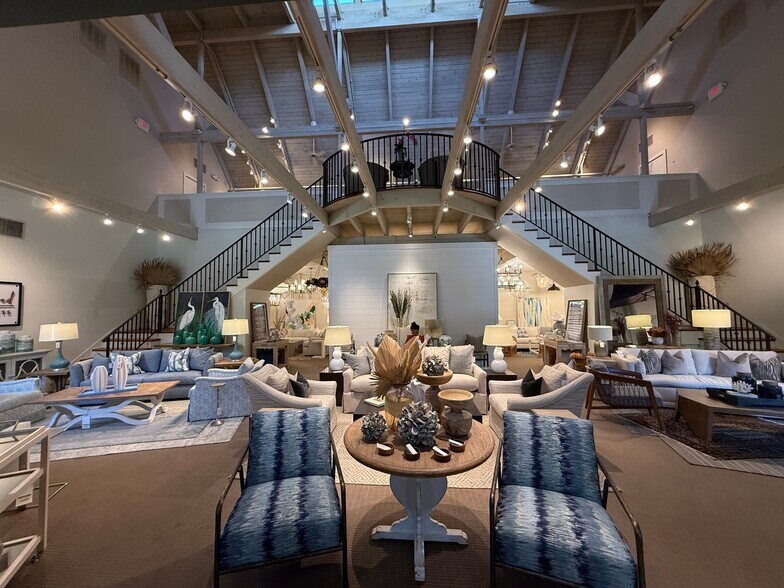 More Photos Of 10 Target Rd, Hilton Head Island Showroom For Sale