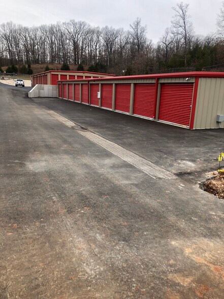 More Photos Of 2560 Old Route 5, Camdenton Self Storage For Sale