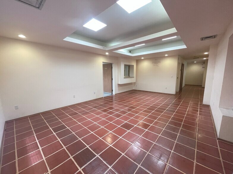 More Photos Of 1709 Girard Blvd NE, Albuquerque Medical For Lease