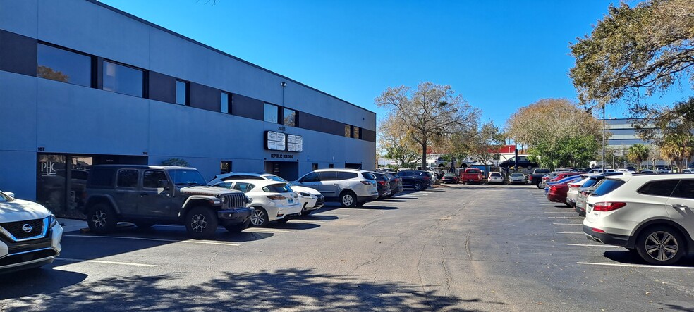 Primary Photo Of 28051 US Hwy 19 N, Clearwater Office For Lease