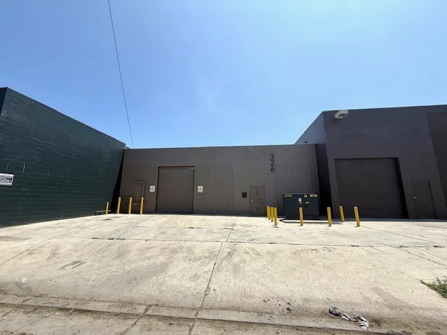 More Photos Of 326 W 131st St, Los Angeles Warehouse For Sale