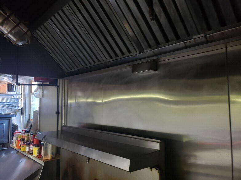 More Photos Of 1200 Hornberger Ave, Roebling Restaurant For Sale