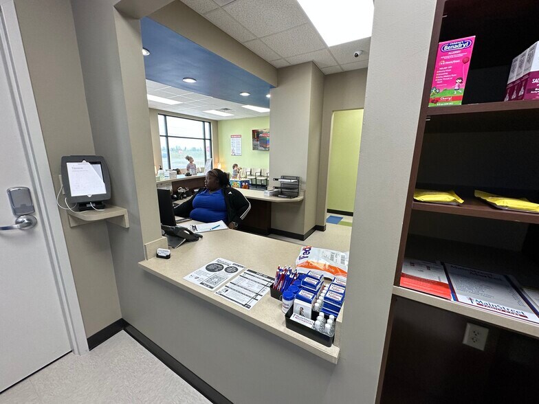 More Photos Of 1702 Ohio Ave N, Live Oak Medical For Sale