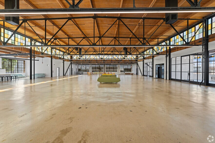 More Photos Of 1451 E 4th St, Los Angeles Office For Lease