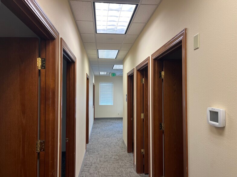 More Photos Of 4206 W 24th Ave, Kennewick Loft Creative Space For Sale