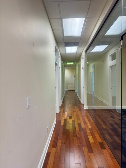 More Photos Of 2523-2525 Seven Springs Blvd, New Port Richey Medical For Lease