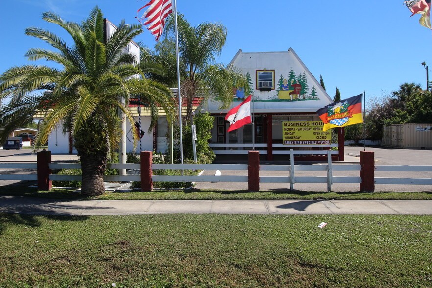 More Photos Of 2616 US Highway 19, Holiday Restaurant For Sale