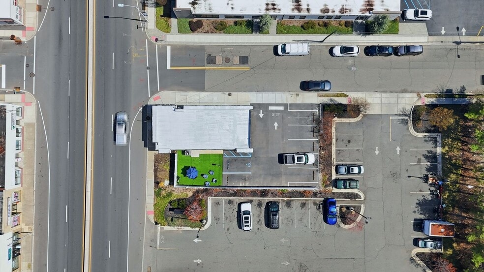 More Photos Of 27-16 Broadway, Fair Lawn Land For Lease