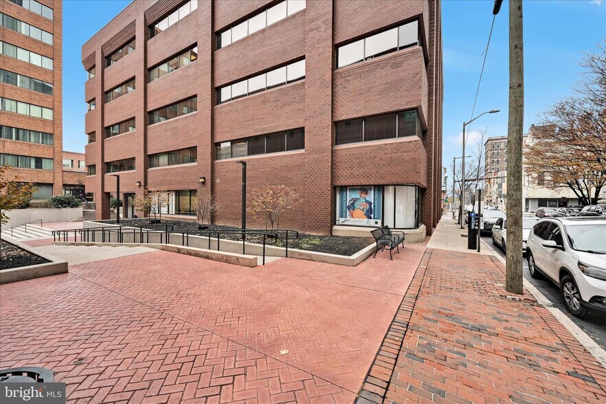 More Photos Of 19 N 6th St, Reading Office For Sale