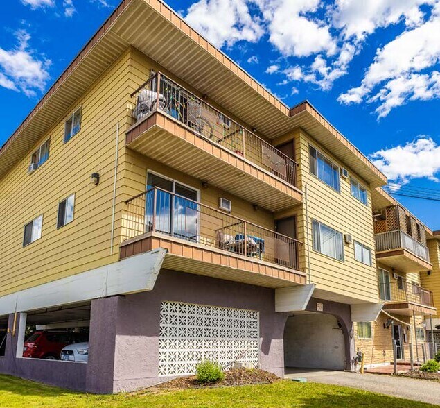 More Photos Of 1903 32 St, Vernon Apartments For Sale