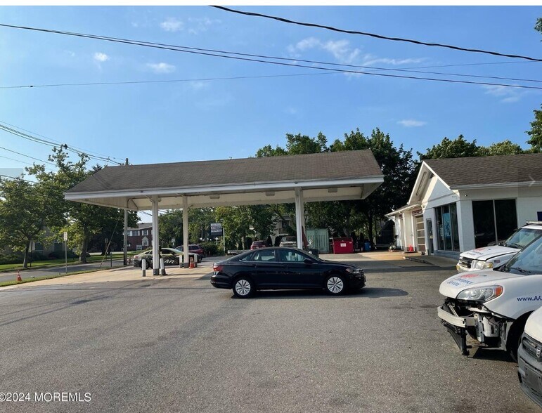 More Photos Of 305 Main St, Toms River Service Station For Sale