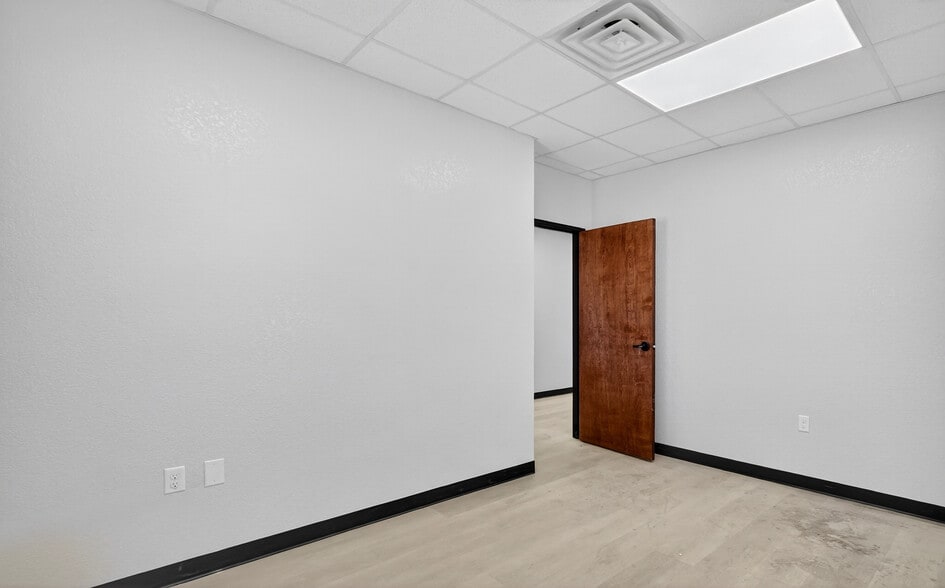 More Photos Of 16511 W Basin St, Odessa Industrial For Sale