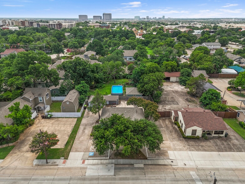 More Photos Of 810 18th St, Plano Office For Sale